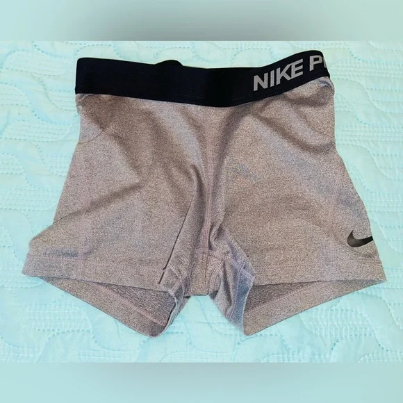 Nike Women's Pro 3" Training Shorts - Picture 3 of 3